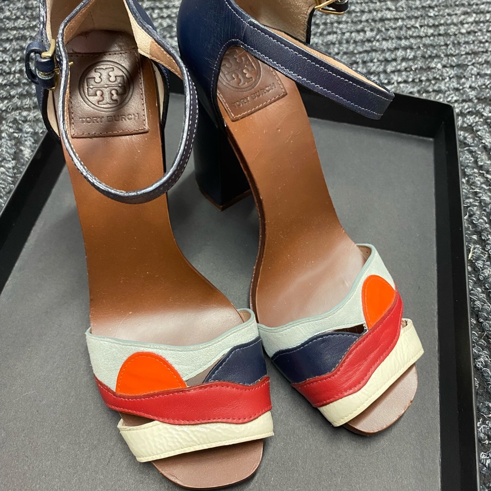 New one Tory Burch heels , never worn